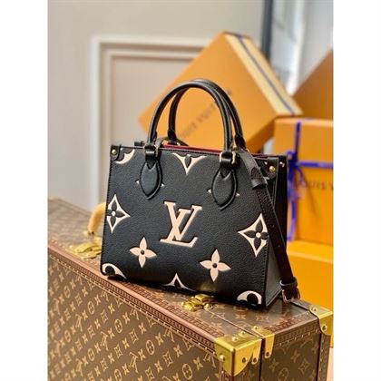 ROYAL TOTE 3