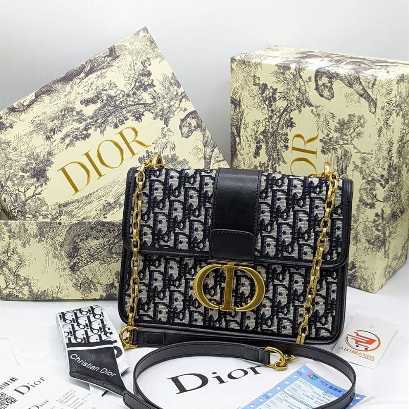 DIVINE-D CrossBody 1