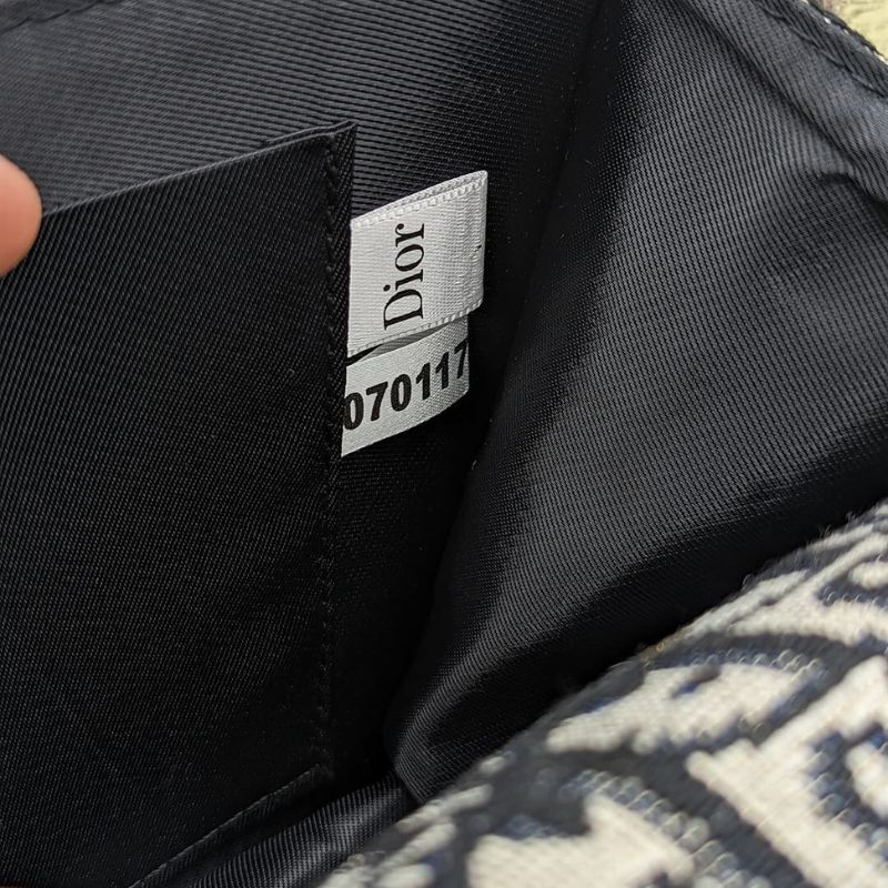 DIVINE-D CrossBody 3