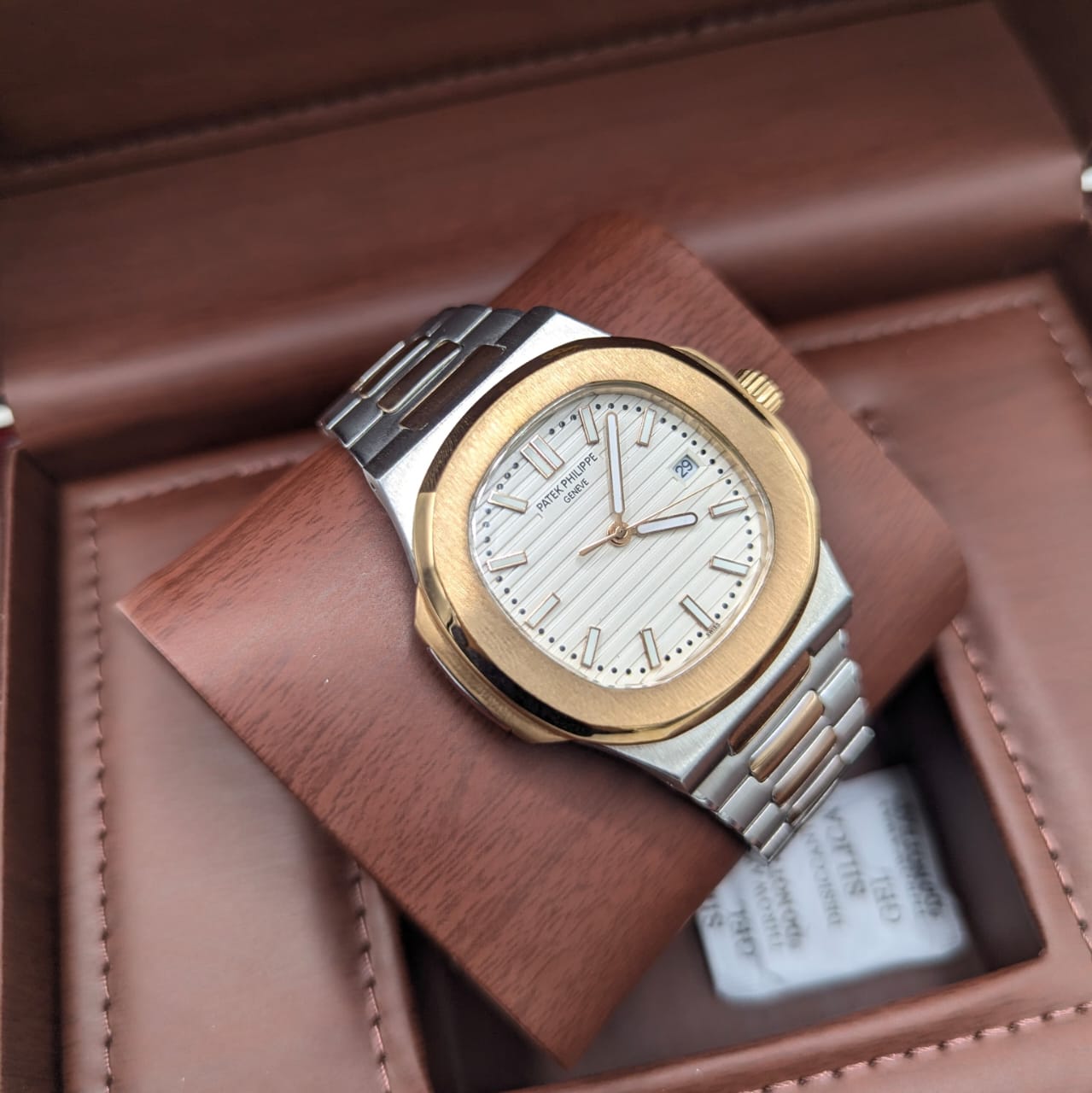 GOLD & SILVER 5711 1