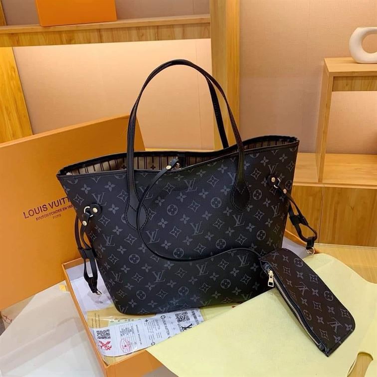NEVER FULL Tote