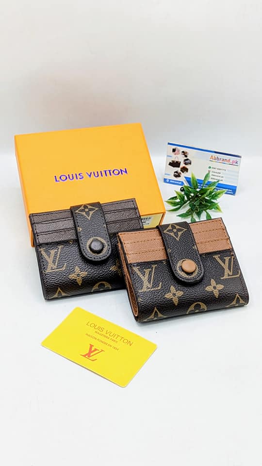 BUTTON CardHolder