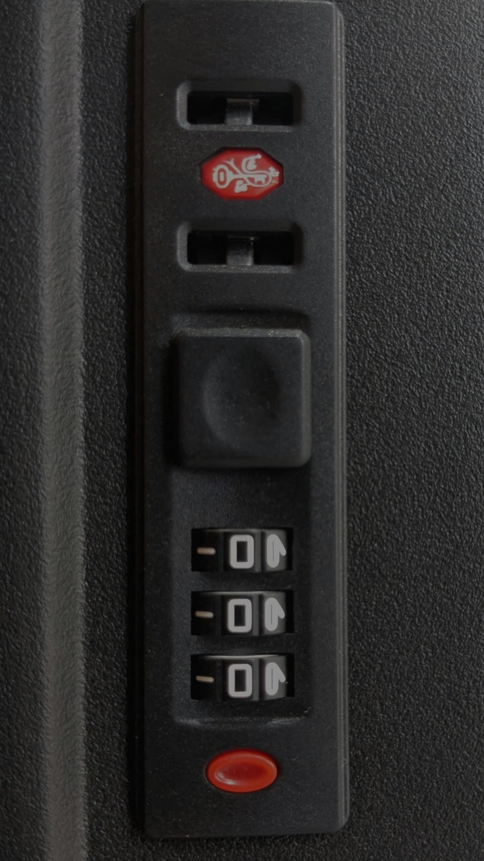 HARDSHELL SuitCases 6