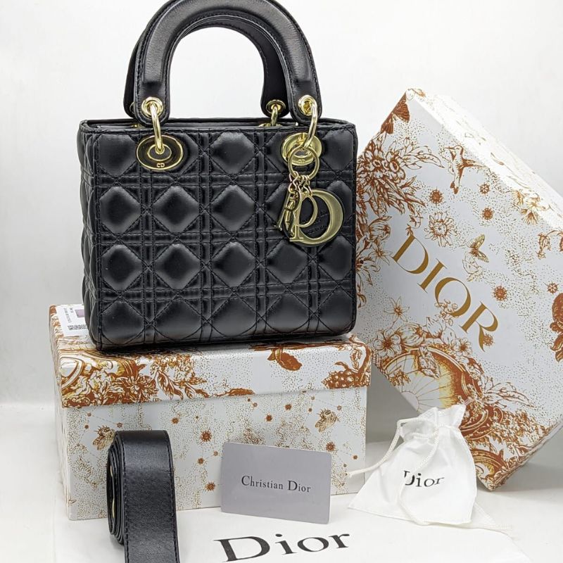 BIG D-HandBag
