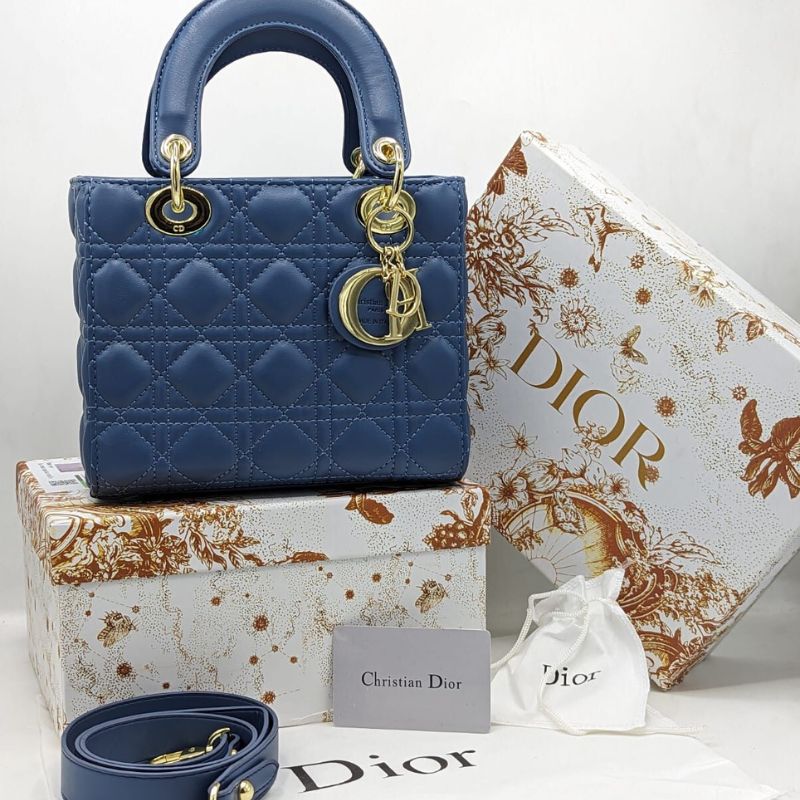 BIG D-HandBag