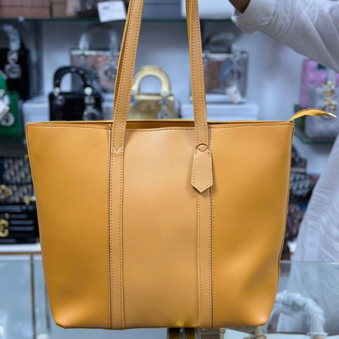 LEATHER TOTE BAG