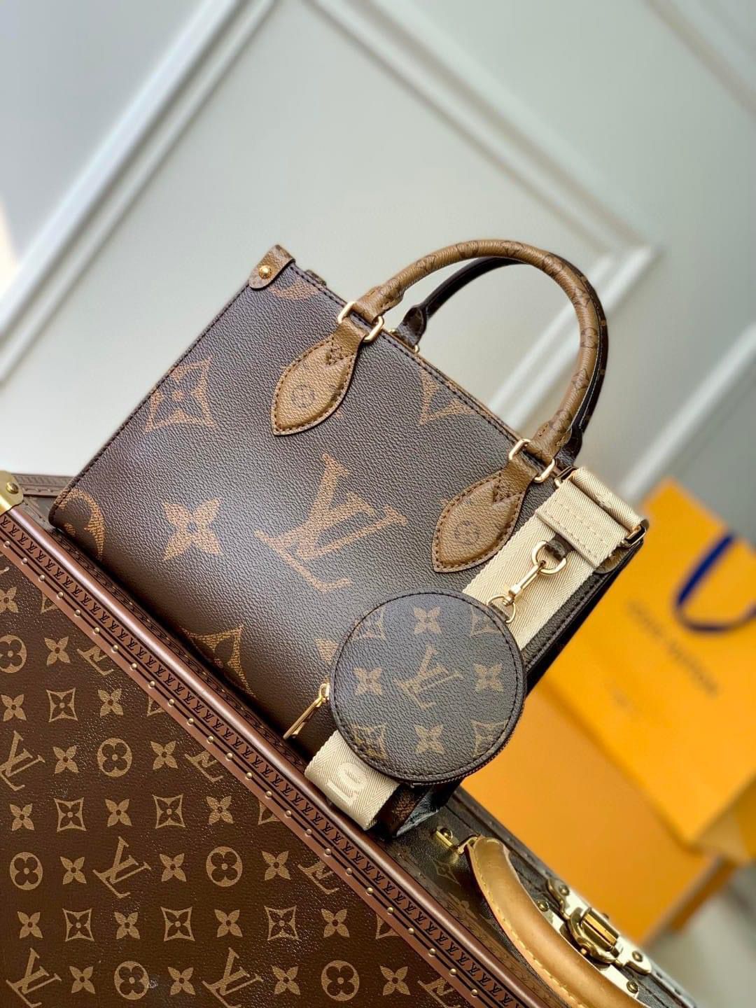 UNBELIEVABLE Tote