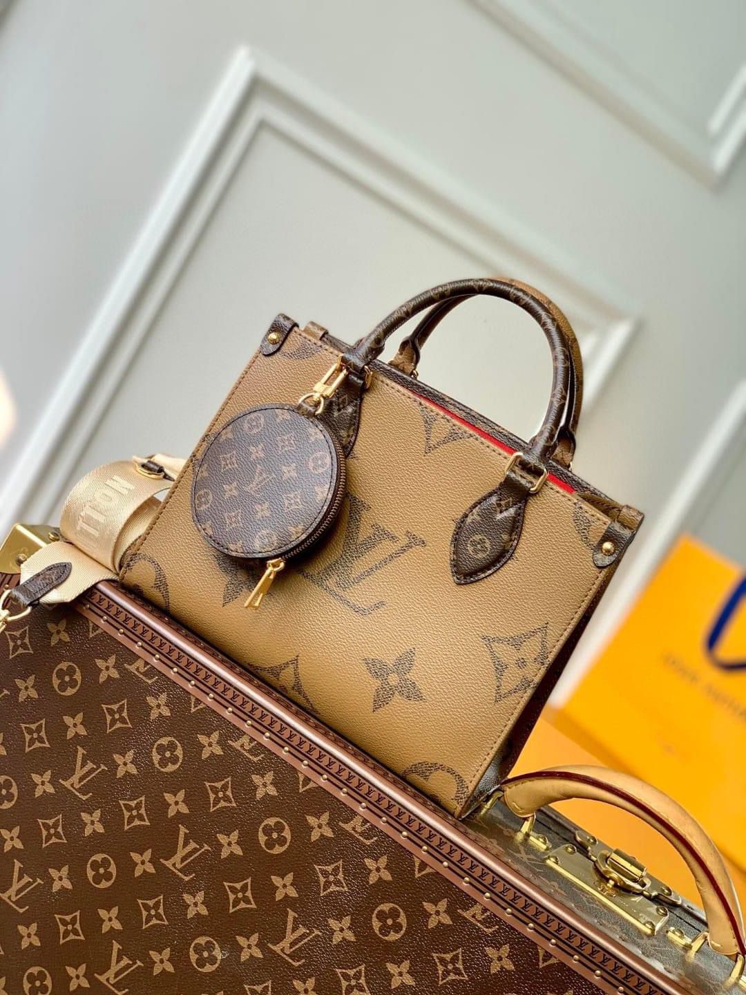 UNBELIEVABLE Tote