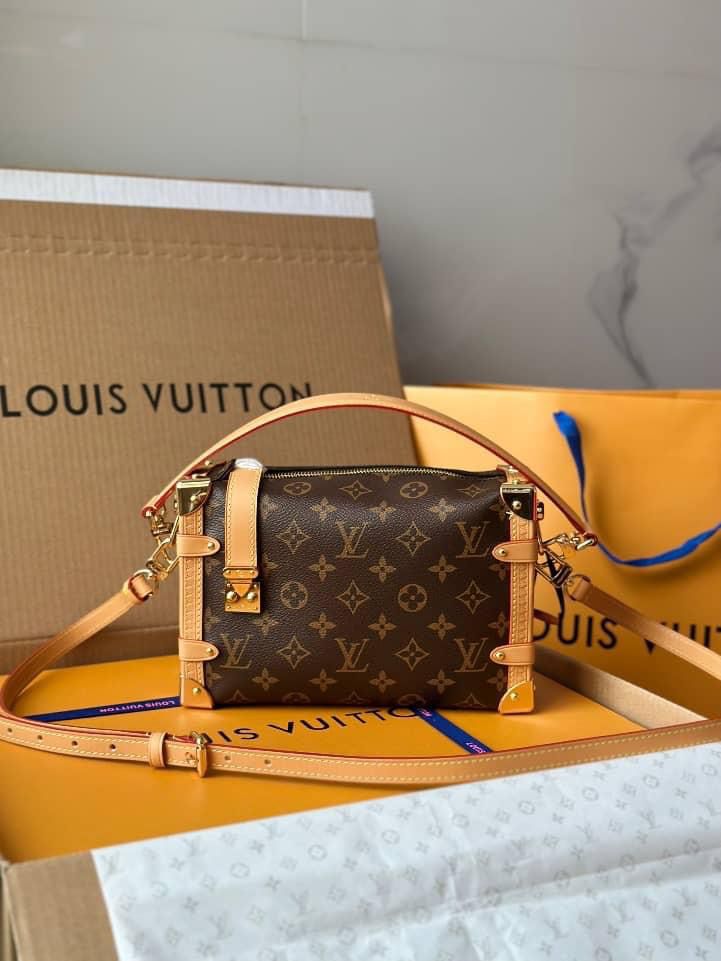 BUCKLE CrossBody