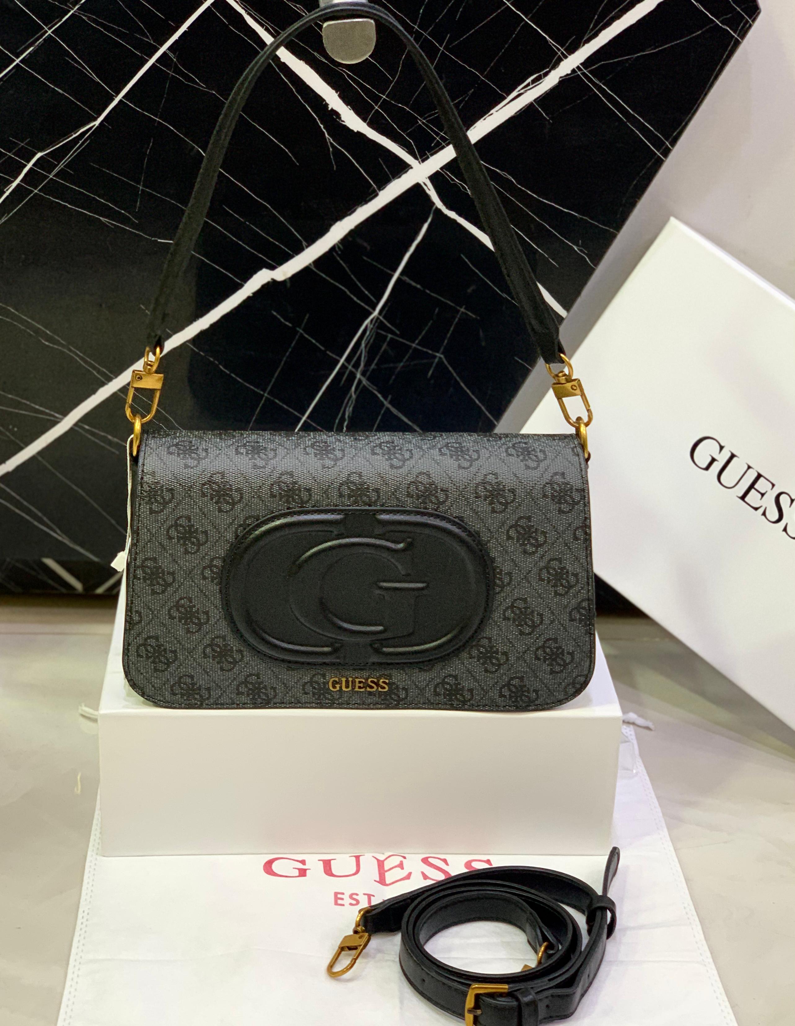 GUESS CrossBody 2