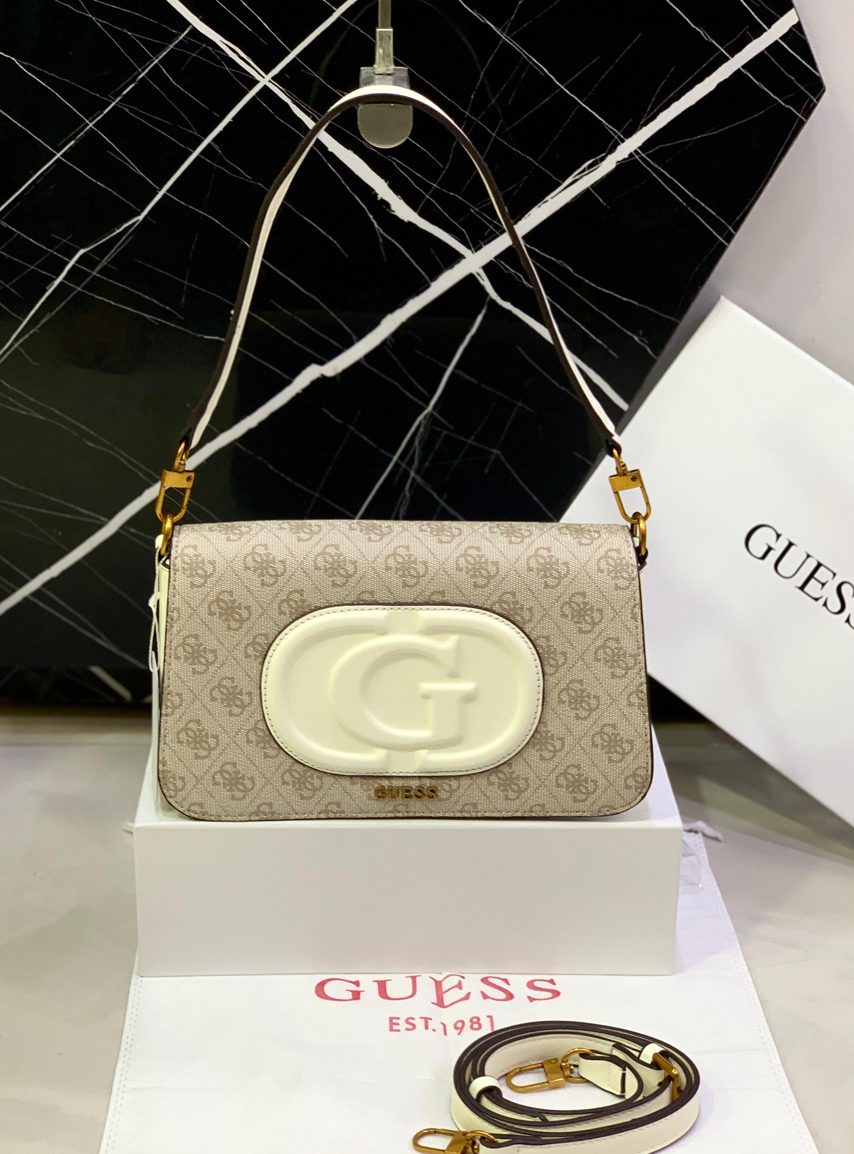 GUESS CrossBody 3
