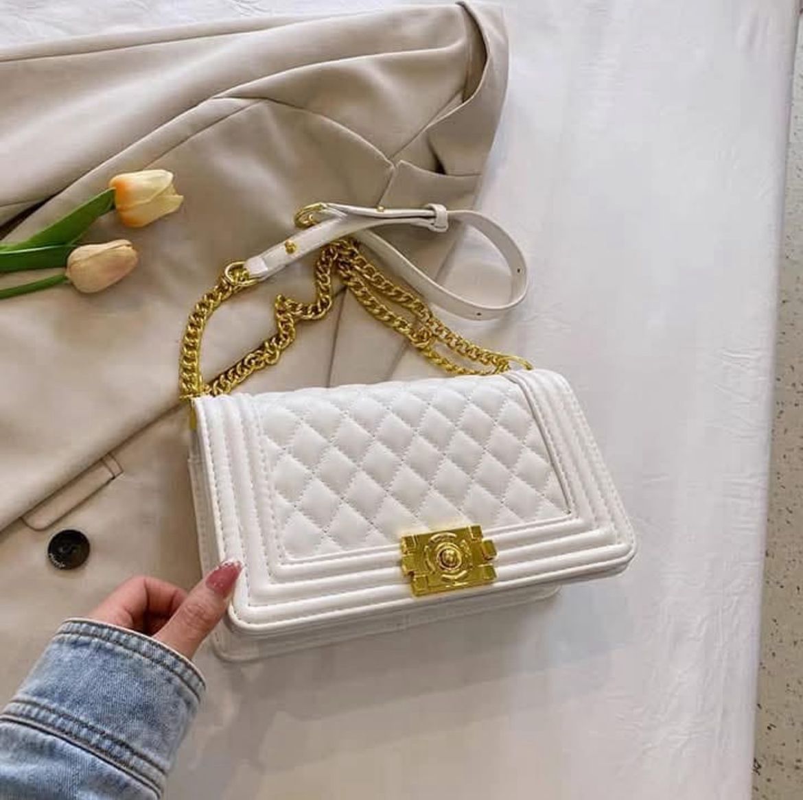 BOXY CrossBody