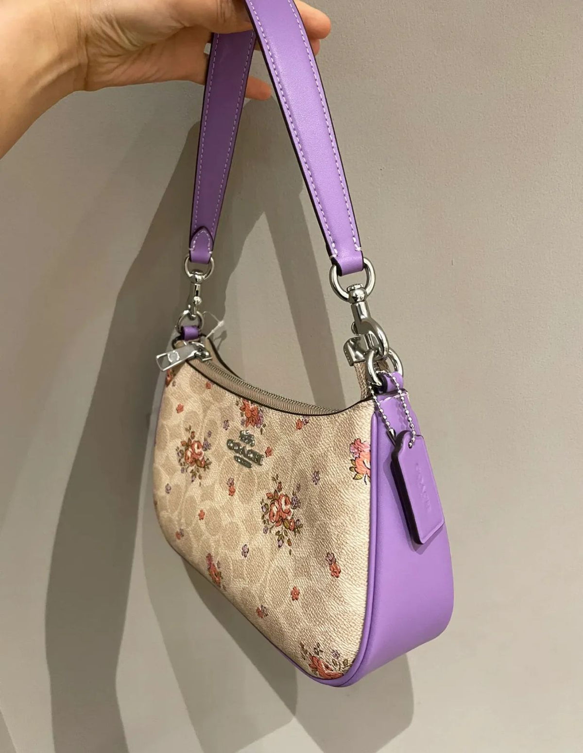 COACH-Tarry Floral Print 3