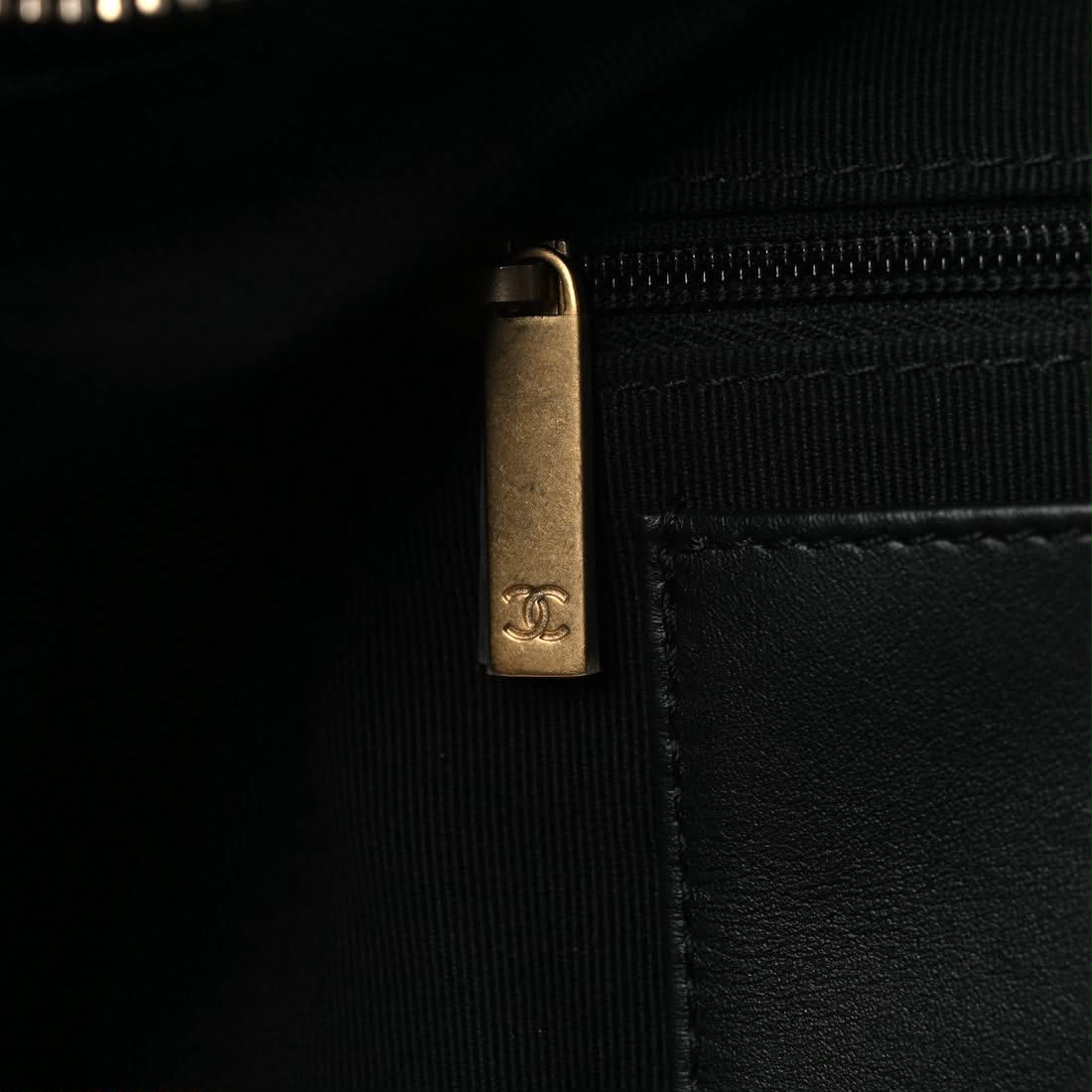 Chanel Black Quilted Shiny Lambskin Small Trendy Pockets 9
