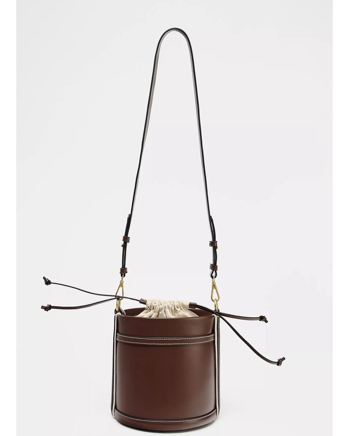 Zara Bucket 4