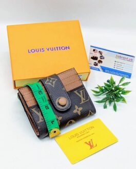 BUTTON CardHolder